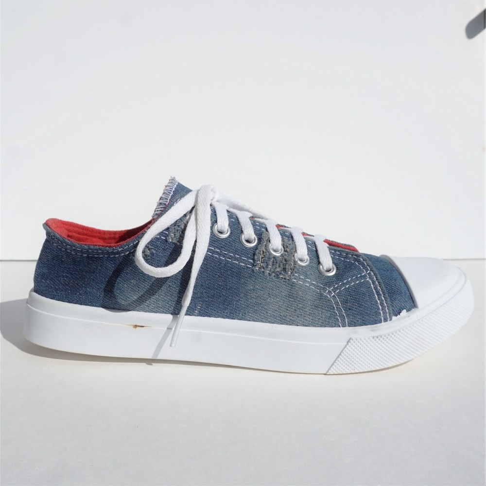 Bobbie Brooks - sz 7 - ripped/worn denim fashion sneakers